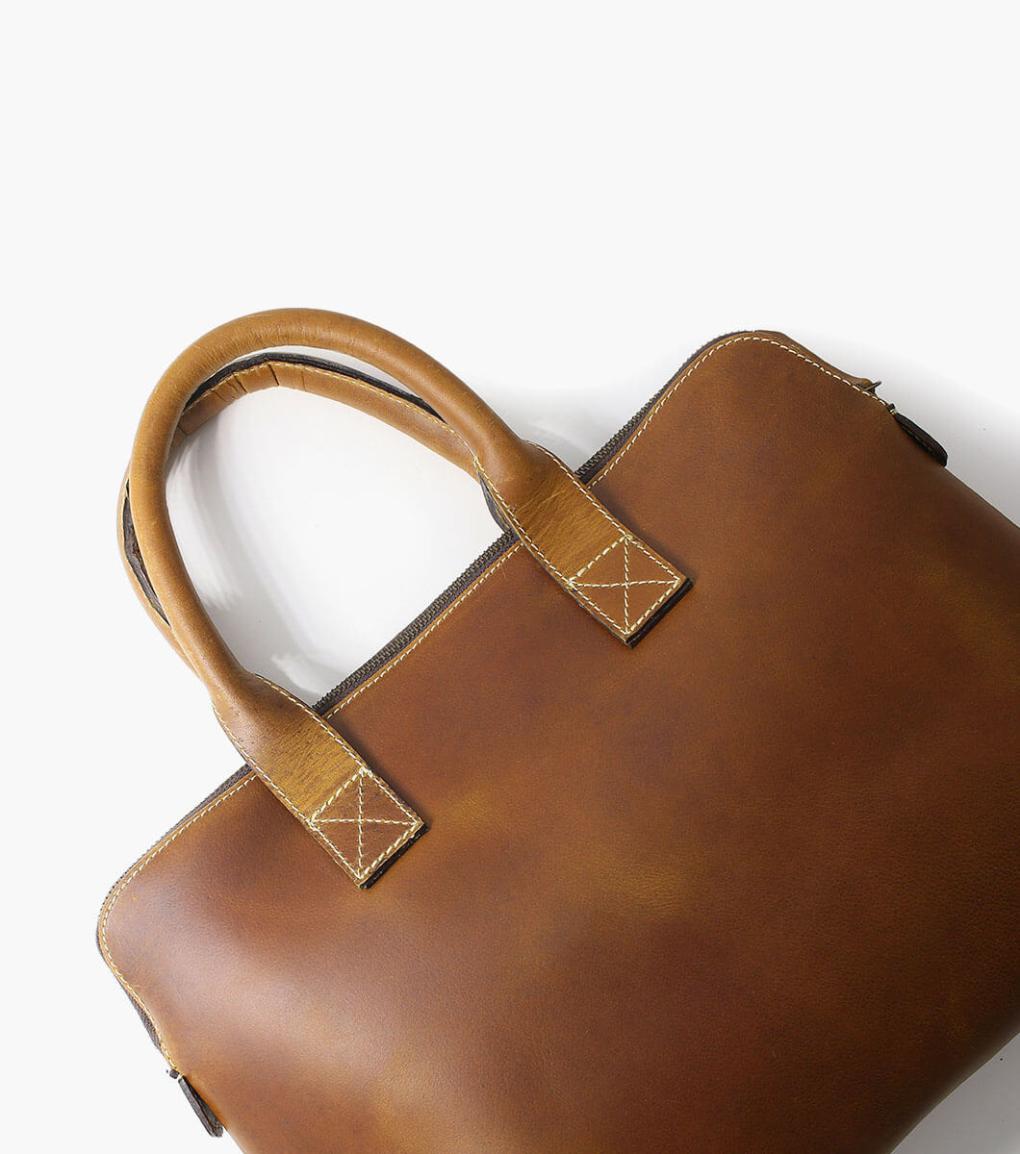 Cavus Hard Waxed Leather Bag Cognac | Men Florsheim Bags